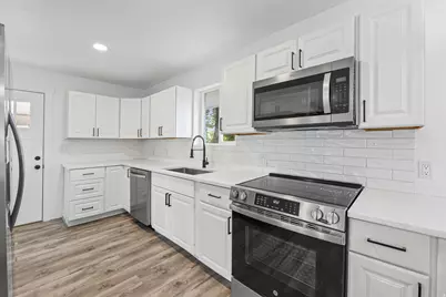 933 W 2300 N, Clinton, UT 84015 - Photo 7