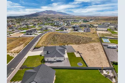 9749 N Hibiscus Ln, Eagle Mountain, UT 84005 - Photo 57
