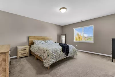 2066 W 2280 S, Woods Cross, UT 84087 - Photo 15