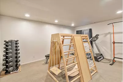 9066 S Newcastle Cir, Sandy, UT 84093 - Photo 31
