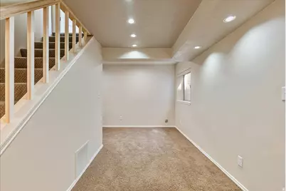 9066 S Newcastle Cir, Sandy, UT 84093 - Photo 33