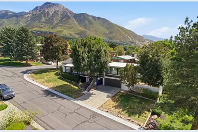 2936 E La Joya Dr S, Holladay, UT 84124 - Photo 3