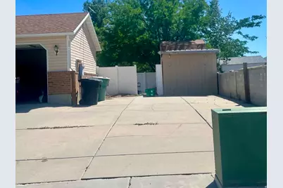 5197 W Eclipse Dr, West Jordan, UT 84081 - Photo 9