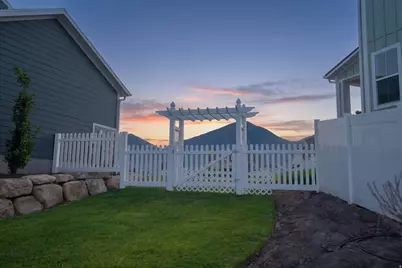 686 W Eaglecrest Cir, Elk Ridge, UT 84651 - Photo 39