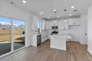 1520 N 2250 W, Farr West, UT 84404 - Photo 5