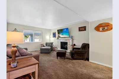 8209 S Valencia Pl, Sandy, UT 84093 - Photo 5