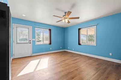 608 S 1000 E, Clearfield, UT 84015 - Photo 13
