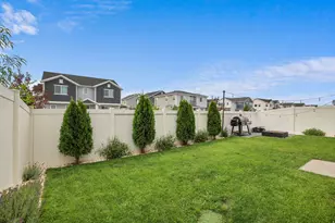 2063 W 3360 S, Syracuse, UT 84075 - Photo 33