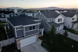 2063 W 3360 S, Syracuse, UT 84075 - Photo 3