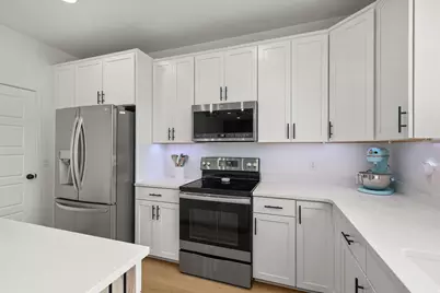 2063 W 3360 S, Syracuse, UT 84075 - Photo 13