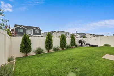 2063 W 3360 S, Syracuse, UT 84075 - Photo 31