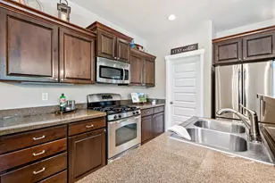 936 W Spring Creek Ln, Farmington, UT 84025 - Photo 11
