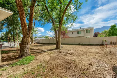804 E 10600 S, Sandy, UT 84094 - Photo 15