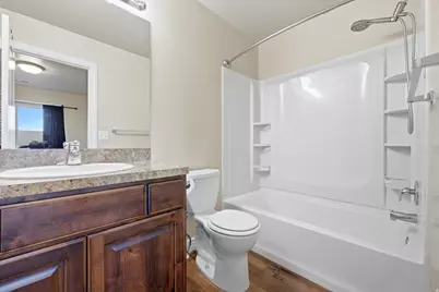 1852 E Whitetail Dr, Layton, UT 84040 - Photo 17