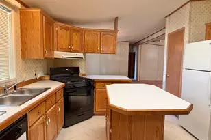 289 N 300 W, Huntington, UT 84528 - Photo 7