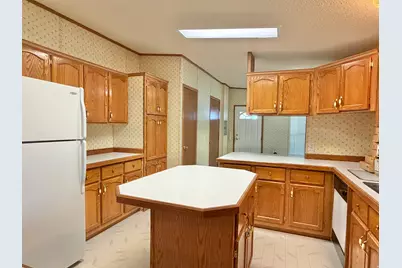 289 N 300 W, Huntington, UT 84528 - Photo 9