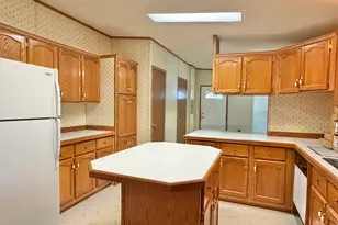 289 N 300 W, Huntington, UT 84528 - Photo 9