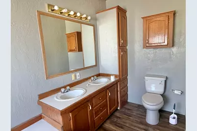 289 N 300 W, Huntington, UT 84528 - Photo 15