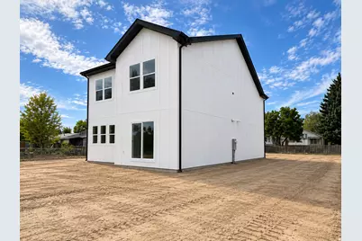 340 W Orange Ave N, Castle Dale, UT 84513 - Photo 3