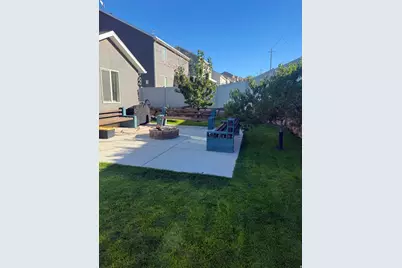 388 S Redrock Dr, Santaquin, UT 84655 - Photo 9