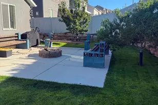 388 S Redrock Dr, Santaquin, UT 84655 - Photo 9