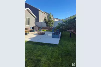 388 S Redrock Dr, Santaquin, UT 84655 - Photo 9