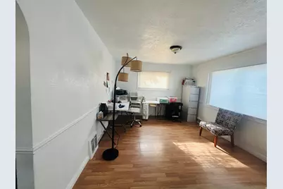 221 E 32nd St S, Ogden, UT 84401 - Photo 9
