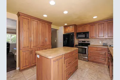 4790 S Meadow Wood Way W, Taylorsville, UT 84129 - Photo 9