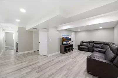 1220 E Violet Dr, Sandy, UT 84094 - Photo 11