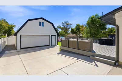 1220 E Violet Dr, Sandy, UT 84094 - Photo 15