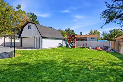 1220 E Violet Dr, Sandy, UT 84094 - Photo 17