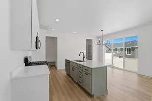 2403 E Sunflower Dr, Eagle Mountain, UT 84005 - Photo 13
