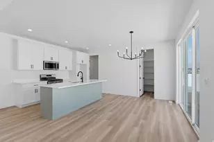 2403 E Sunflower Dr, Eagle Mountain, UT 84005 - Photo 9