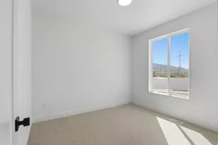 2403 E Sunflower Dr, Eagle Mountain, UT 84005 - Photo 19