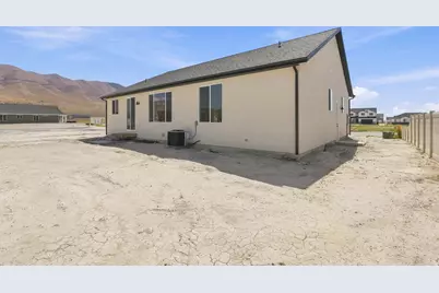 2273 E Sunflower Dr #439, Eagle Mountain, UT 84005 - Photo 27
