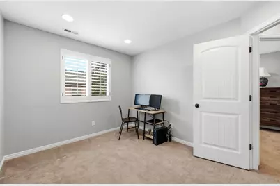 1056 W Stonehaven Dr, North Salt Lake, UT 84054 - Photo 27