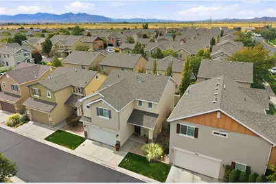 1056 W Stonehaven Dr, North Salt Lake, UT 84054 - Photo 33