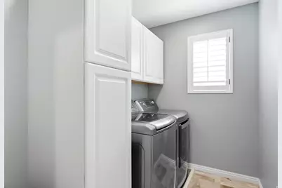 1056 W Stonehaven Dr, North Salt Lake, UT 84054 - Photo 23