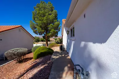 1610 W 100 N #1, Saint George, UT 84770 - Photo 57