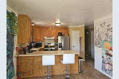 4689 W Hillside Dr, Vernal, UT 84078 - Photo 9