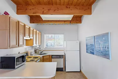 410 W Yarrow Dr, Garden City, UT 84028 - Photo 3