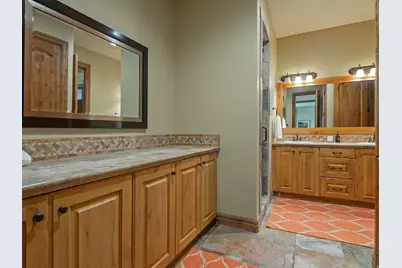 1879 E Longview Dr S, Holladay, UT 84124 - Photo 47