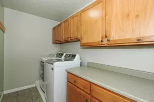 9079 S Wisteria Way W, West Jordan, UT 84081 - Photo 25