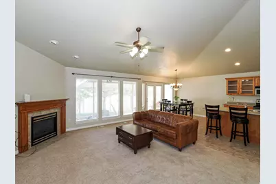 9079 S Wisteria Way W, West Jordan, UT 84081 - Photo 5