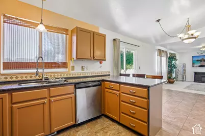 2224 N 3000 W, Clinton, UT 84015 - Photo 11