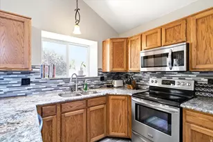2041 N 750 W, Clinton, UT 84015 - Photo 9