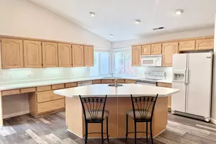 39 N Valley View Dr Dr, Saint George, UT 84770 - Photo 5