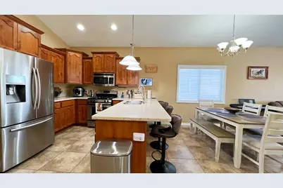 2246 W Mackay Ln S, Taylorsville, UT 84129 - Photo 13