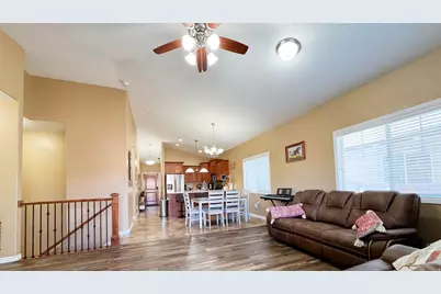 2246 W Mackay Ln S, Taylorsville, UT 84129 - Photo 17