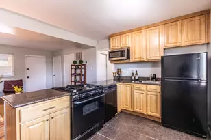 650 N 300 W, Salt Lake City, UT 84103 - Photo 9